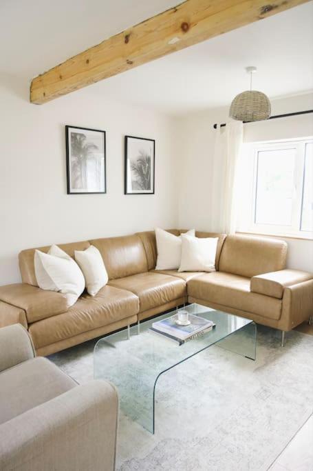 The Palm House Falmouth - Minutes From The Beach! Exteriér fotografie