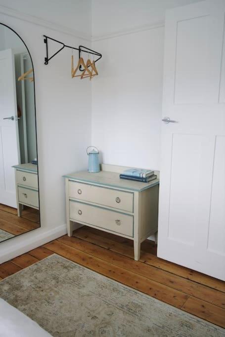 The Palm House Falmouth - Minutes From The Beach! Exteriér fotografie